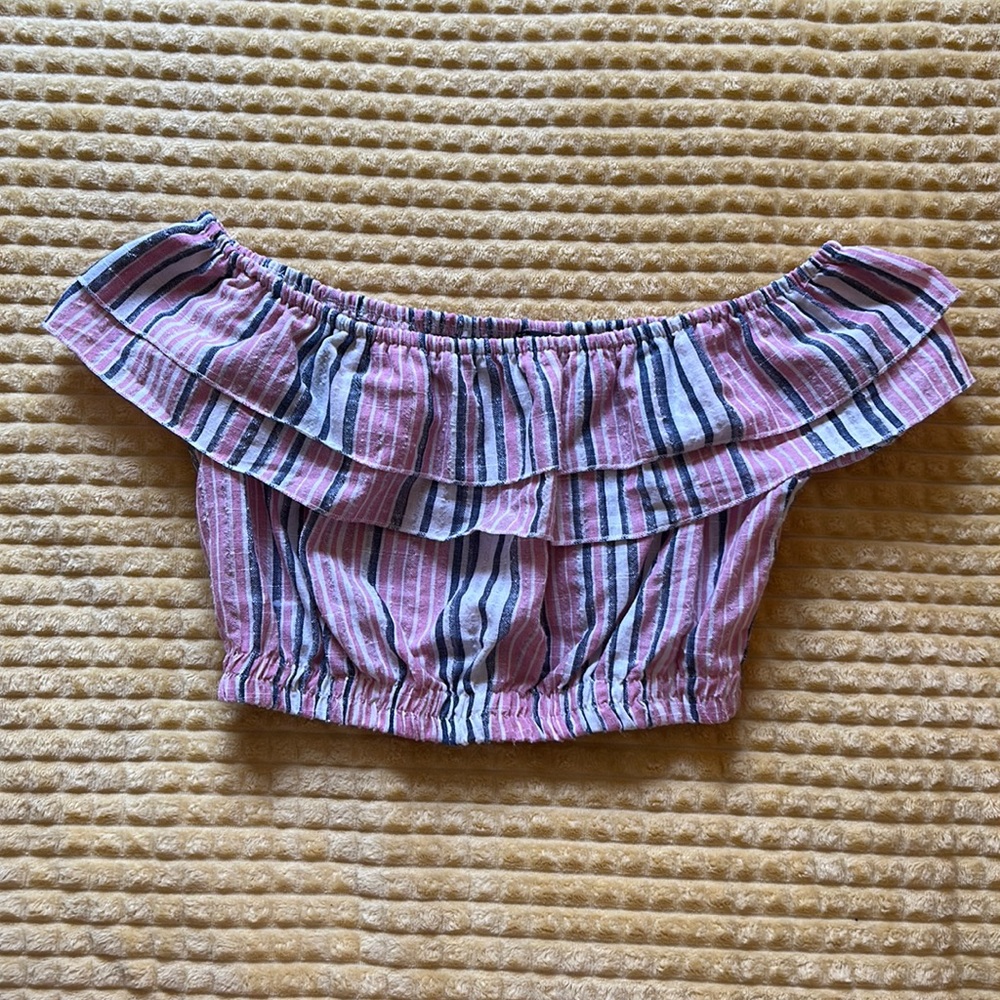 shein cropped off the shoulder ruffle shirt